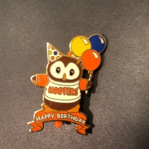 Hooter’s authentic pin